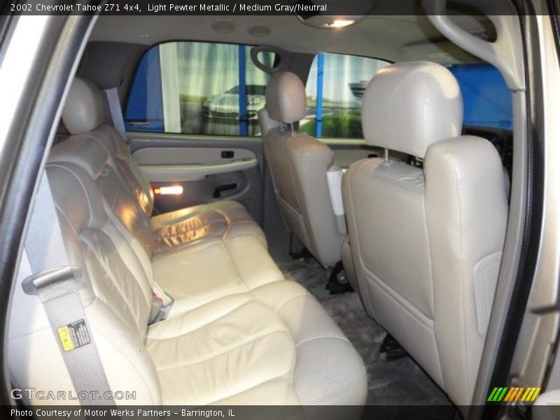 Light Pewter Metallic / Medium Gray/Neutral 2002 Chevrolet Tahoe Z71 4x4