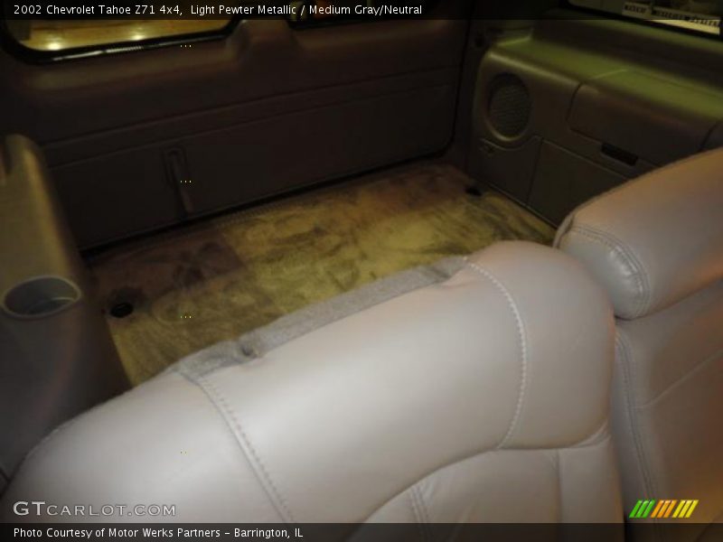 Light Pewter Metallic / Medium Gray/Neutral 2002 Chevrolet Tahoe Z71 4x4