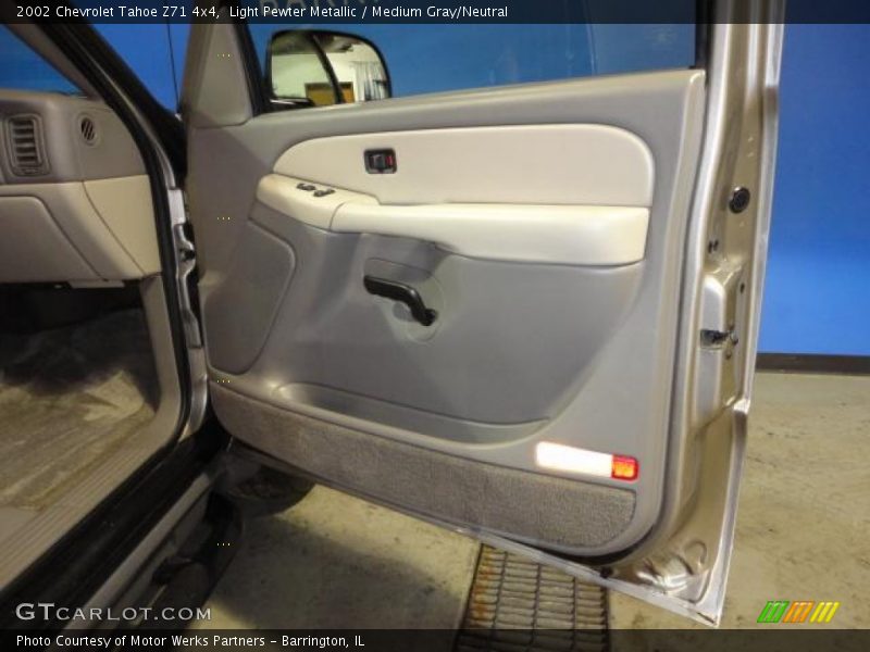 Light Pewter Metallic / Medium Gray/Neutral 2002 Chevrolet Tahoe Z71 4x4
