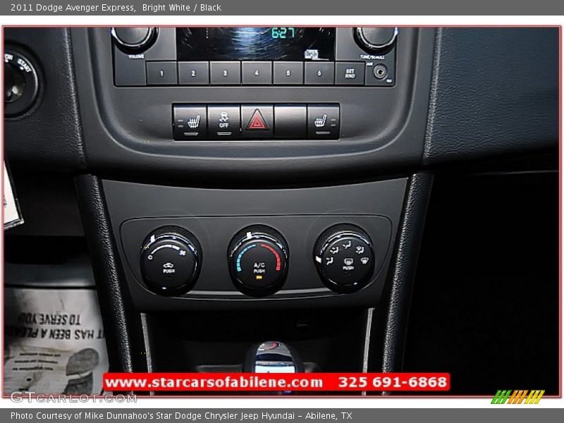 Bright White / Black 2011 Dodge Avenger Express
