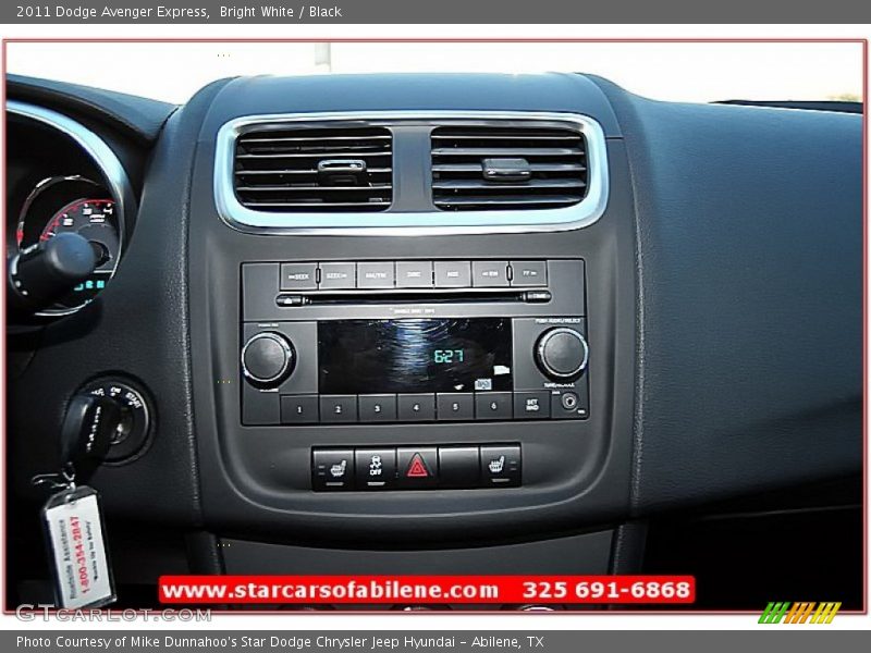 Bright White / Black 2011 Dodge Avenger Express