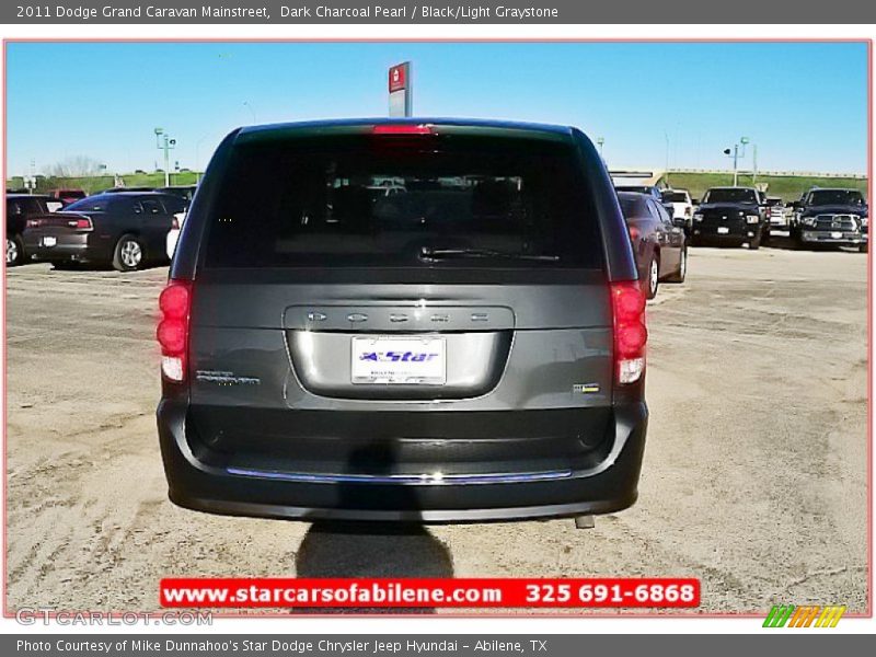 Dark Charcoal Pearl / Black/Light Graystone 2011 Dodge Grand Caravan Mainstreet