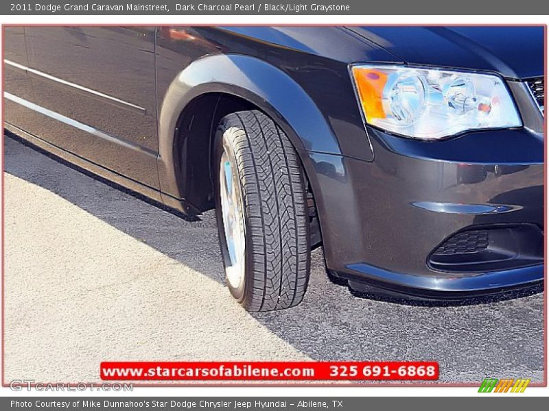 Dark Charcoal Pearl / Black/Light Graystone 2011 Dodge Grand Caravan Mainstreet