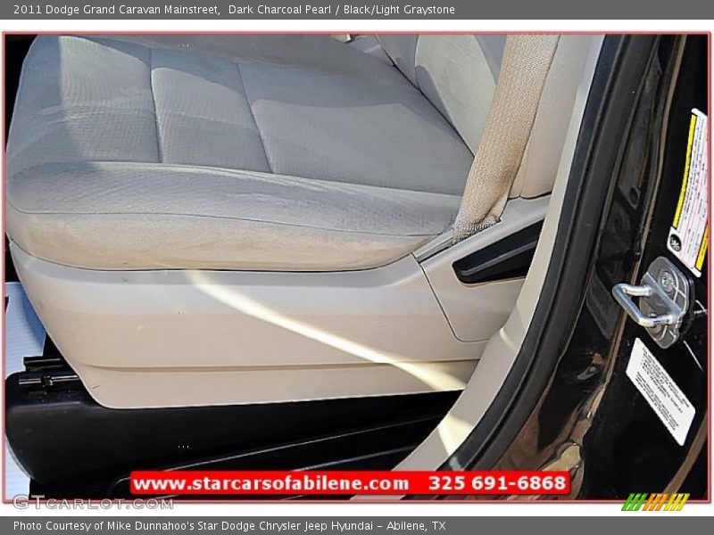 Dark Charcoal Pearl / Black/Light Graystone 2011 Dodge Grand Caravan Mainstreet