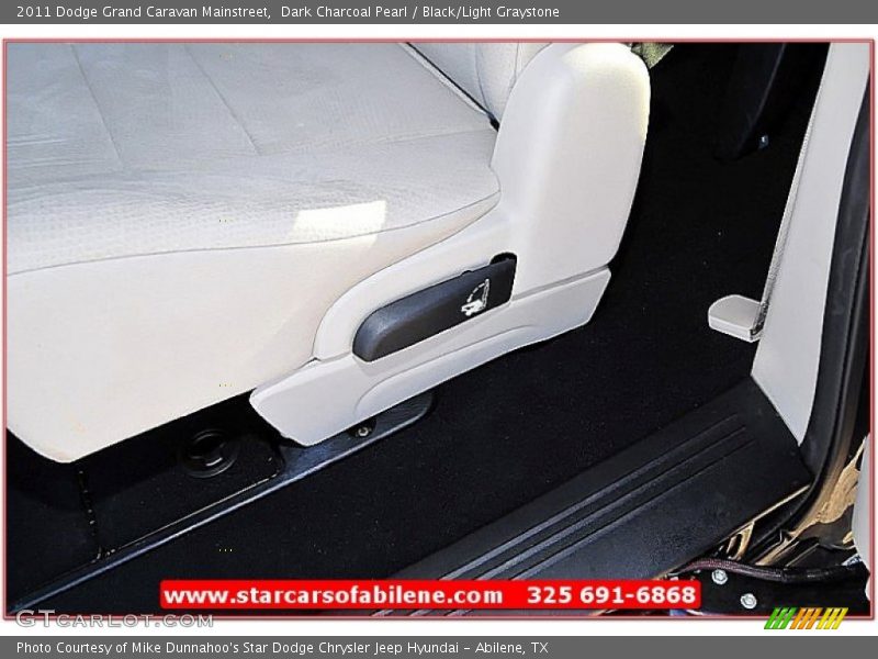 Dark Charcoal Pearl / Black/Light Graystone 2011 Dodge Grand Caravan Mainstreet