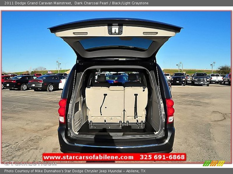 Dark Charcoal Pearl / Black/Light Graystone 2011 Dodge Grand Caravan Mainstreet