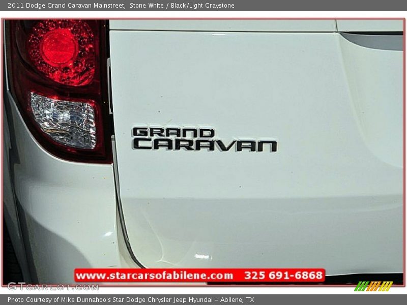 Stone White / Black/Light Graystone 2011 Dodge Grand Caravan Mainstreet