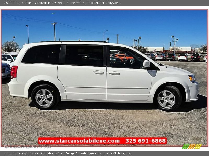 Stone White / Black/Light Graystone 2011 Dodge Grand Caravan Mainstreet