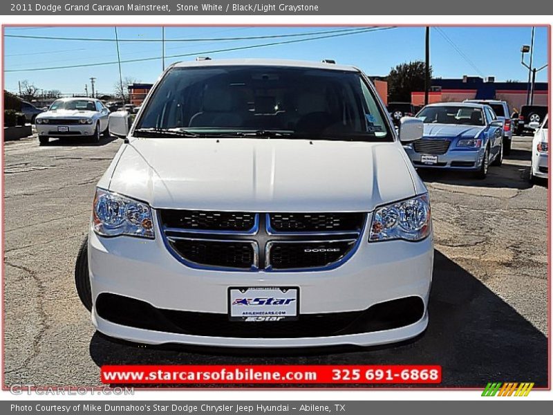Stone White / Black/Light Graystone 2011 Dodge Grand Caravan Mainstreet
