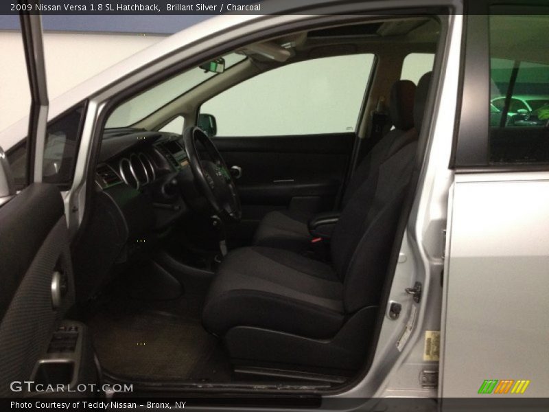 Brillant Silver / Charcoal 2009 Nissan Versa 1.8 SL Hatchback