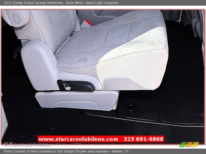 Stone White / Black/Light Graystone 2011 Dodge Grand Caravan Mainstreet