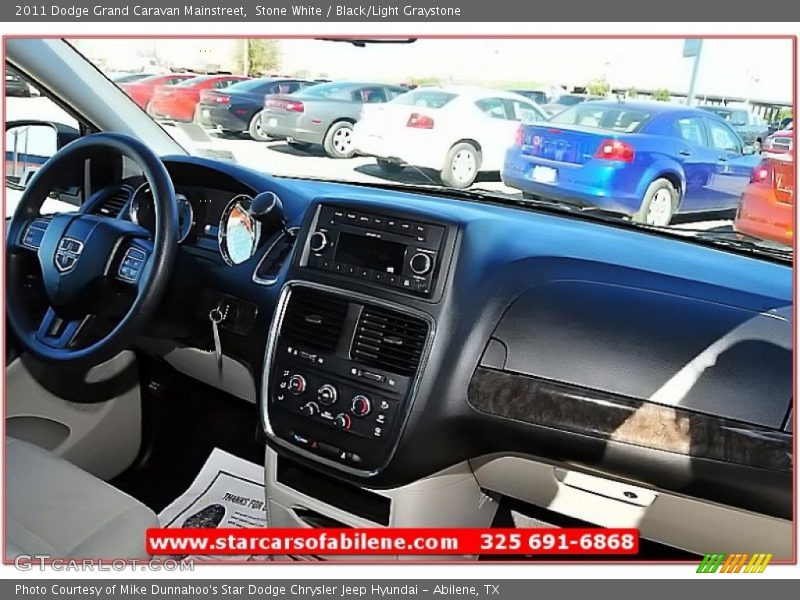 Stone White / Black/Light Graystone 2011 Dodge Grand Caravan Mainstreet