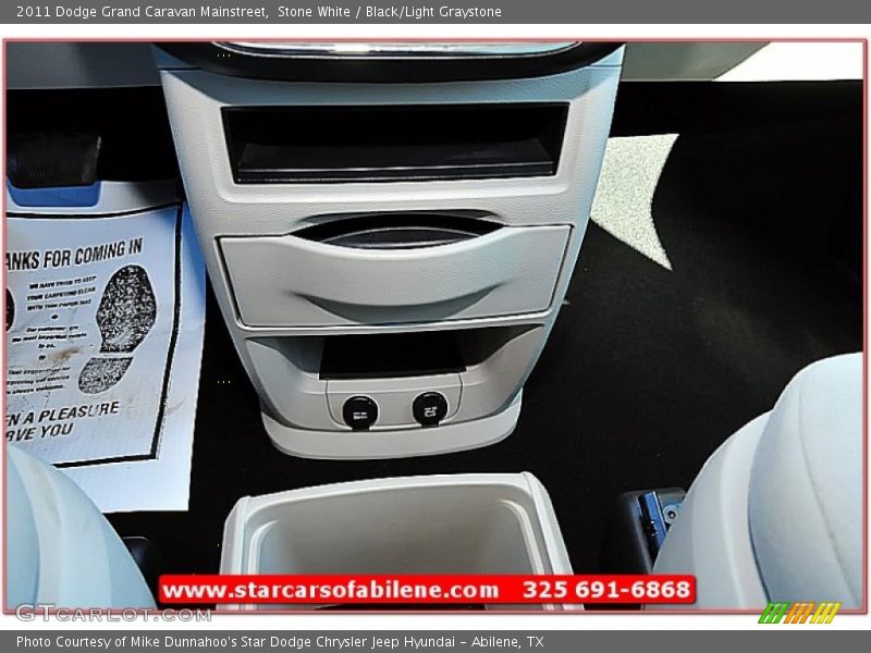 Stone White / Black/Light Graystone 2011 Dodge Grand Caravan Mainstreet