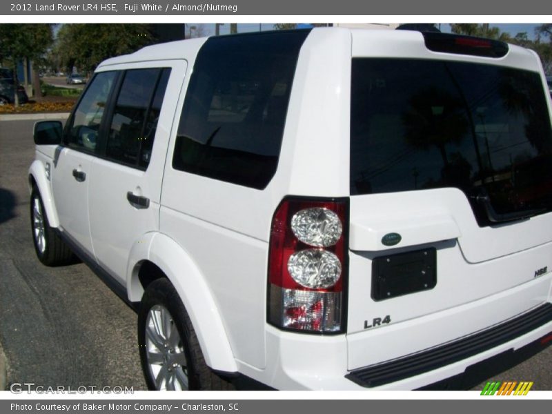 Fuji White / Almond/Nutmeg 2012 Land Rover LR4 HSE