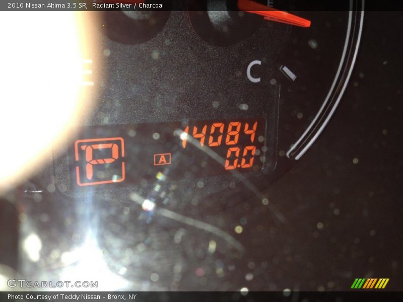 Radiant Silver / Charcoal 2010 Nissan Altima 3.5 SR