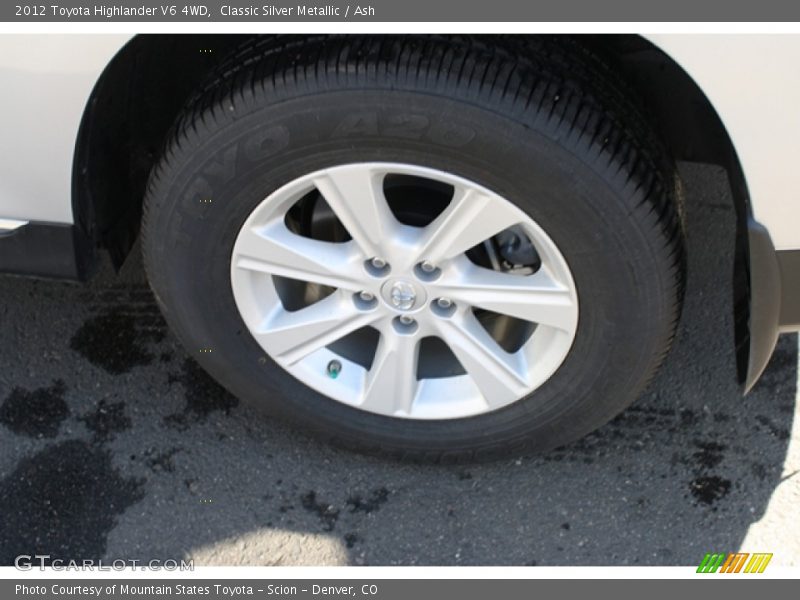Classic Silver Metallic / Ash 2012 Toyota Highlander V6 4WD
