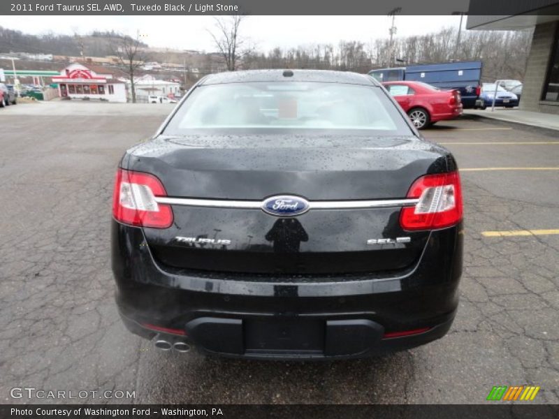 Tuxedo Black / Light Stone 2011 Ford Taurus SEL AWD