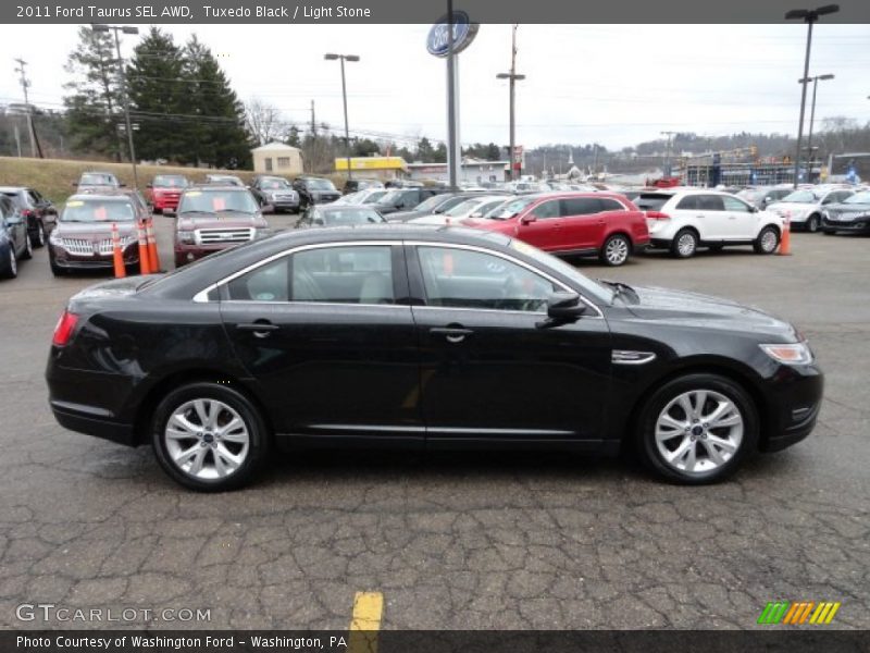 Tuxedo Black / Light Stone 2011 Ford Taurus SEL AWD