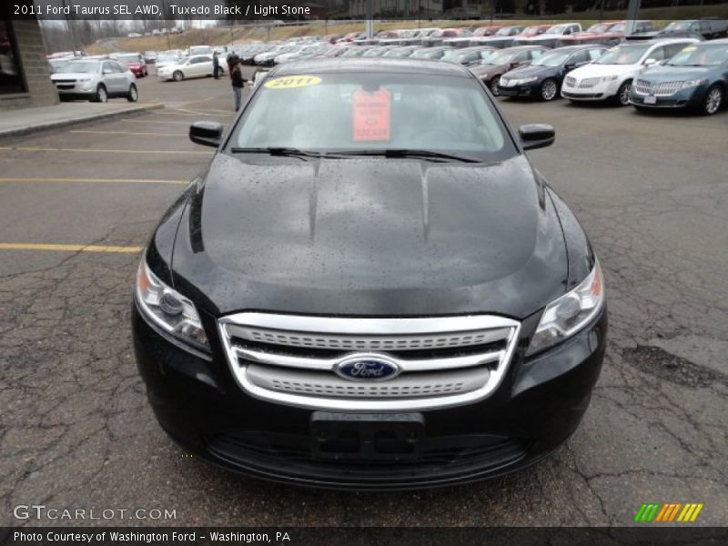 Tuxedo Black / Light Stone 2011 Ford Taurus SEL AWD