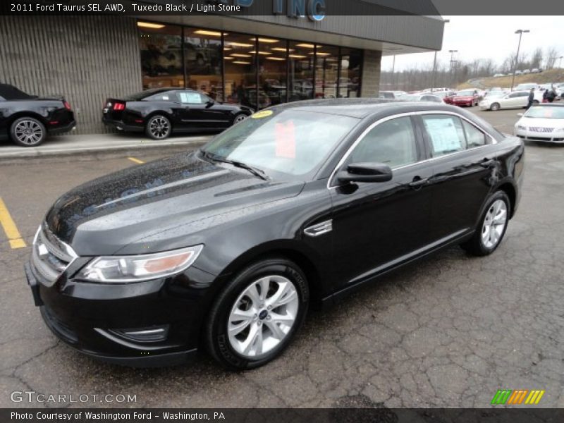 Tuxedo Black / Light Stone 2011 Ford Taurus SEL AWD