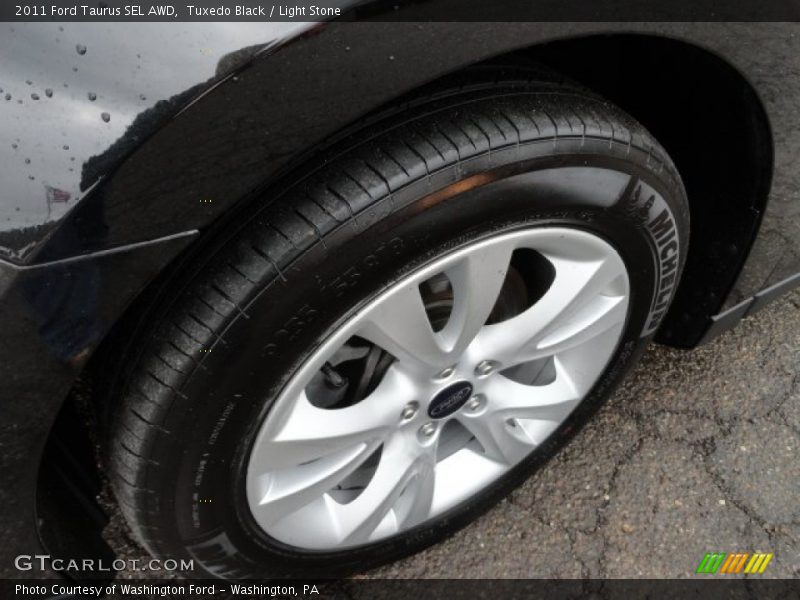 Tuxedo Black / Light Stone 2011 Ford Taurus SEL AWD