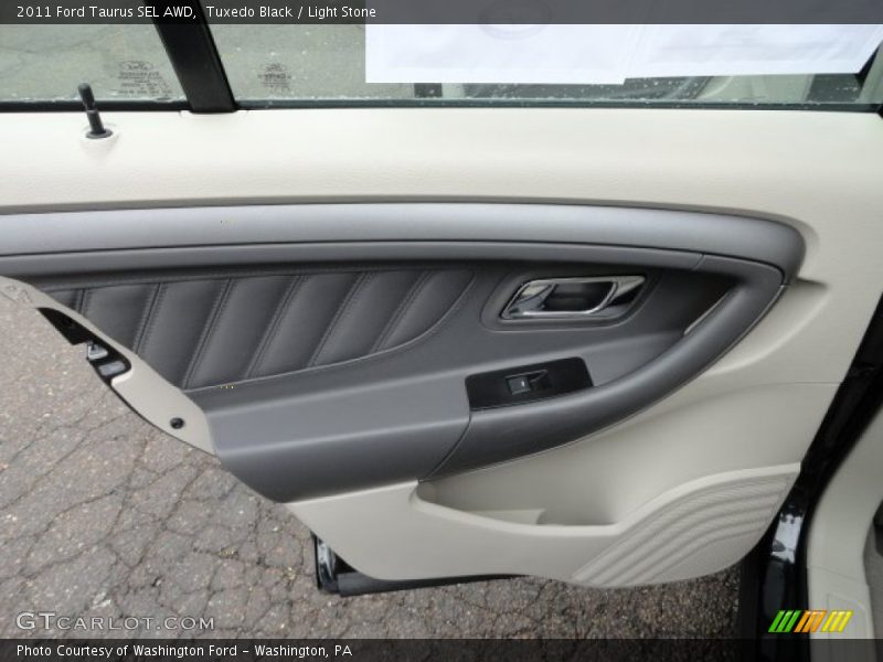 Tuxedo Black / Light Stone 2011 Ford Taurus SEL AWD