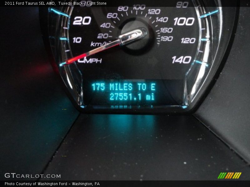 Tuxedo Black / Light Stone 2011 Ford Taurus SEL AWD