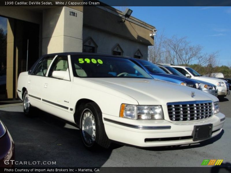 White / Cappuccino Cream 1998 Cadillac DeVille Sedan