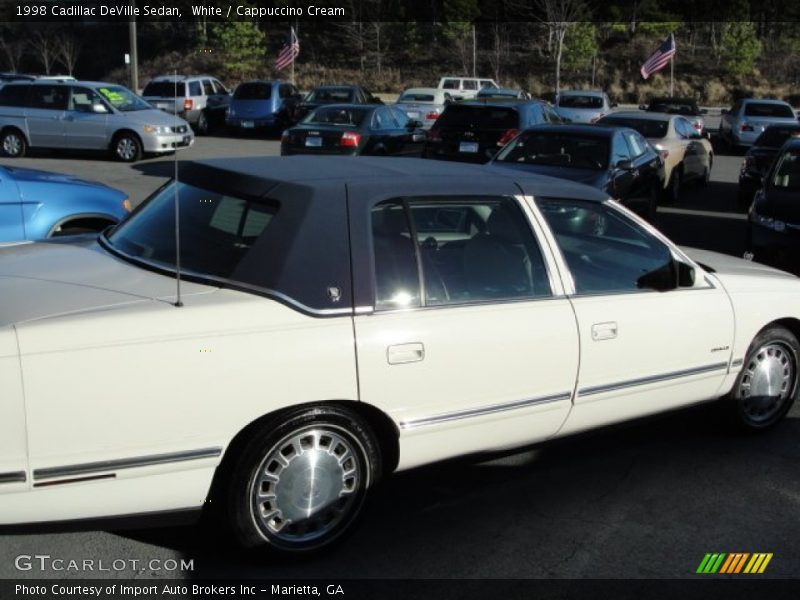 White / Cappuccino Cream 1998 Cadillac DeVille Sedan