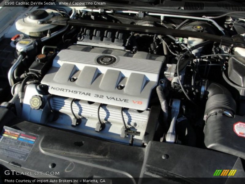 White / Cappuccino Cream 1998 Cadillac DeVille Sedan