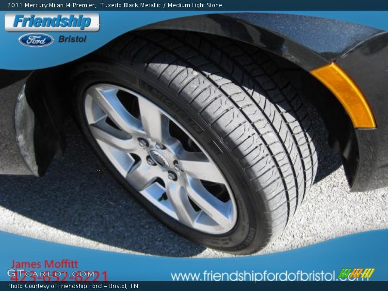 Tuxedo Black Metallic / Medium Light Stone 2011 Mercury Milan I4 Premier