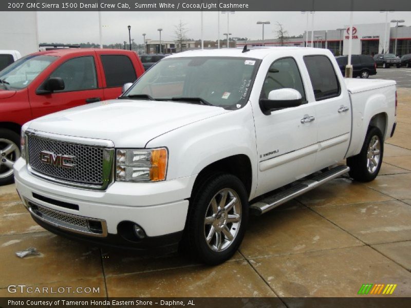 Front 3/4 View of 2007 Sierra 1500 Denali Crew Cab