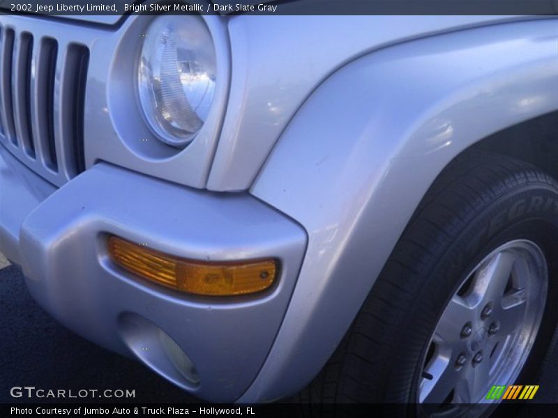 Bright Silver Metallic / Dark Slate Gray 2002 Jeep Liberty Limited