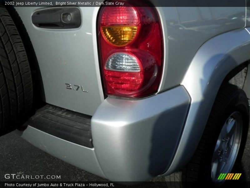 Bright Silver Metallic / Dark Slate Gray 2002 Jeep Liberty Limited