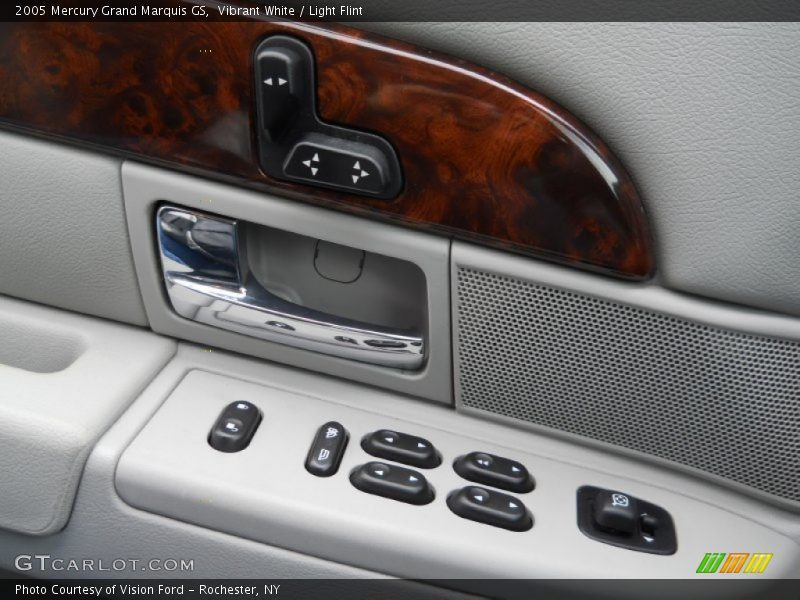 Vibrant White / Light Flint 2005 Mercury Grand Marquis GS