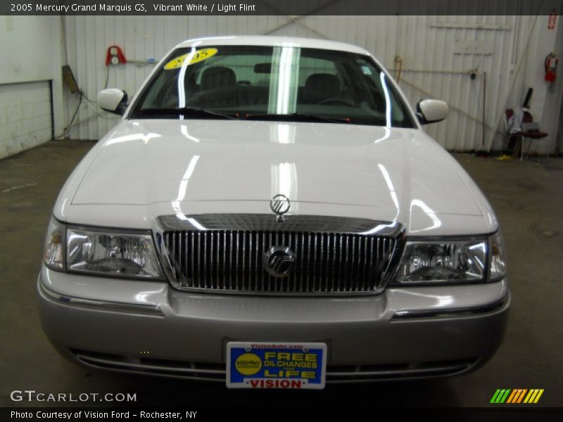 Vibrant White / Light Flint 2005 Mercury Grand Marquis GS