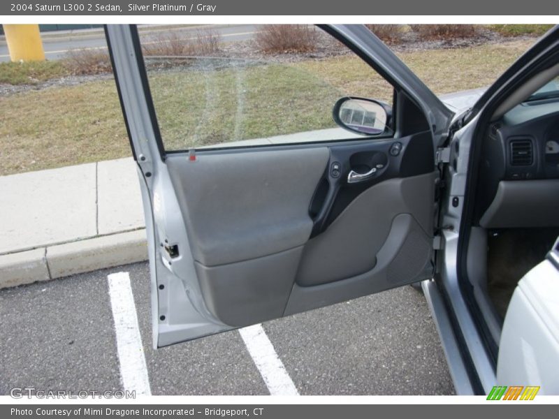 Silver Platinum / Gray 2004 Saturn L300 2 Sedan