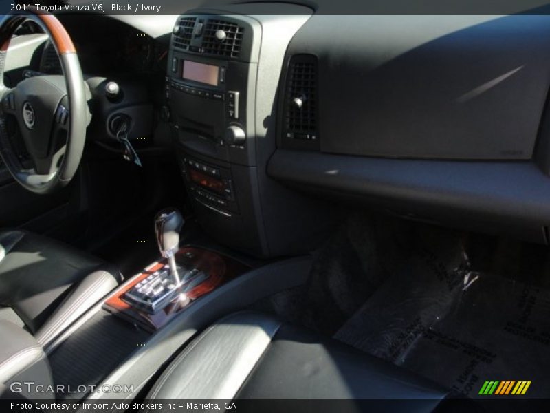 Black / Ivory 2011 Toyota Venza V6