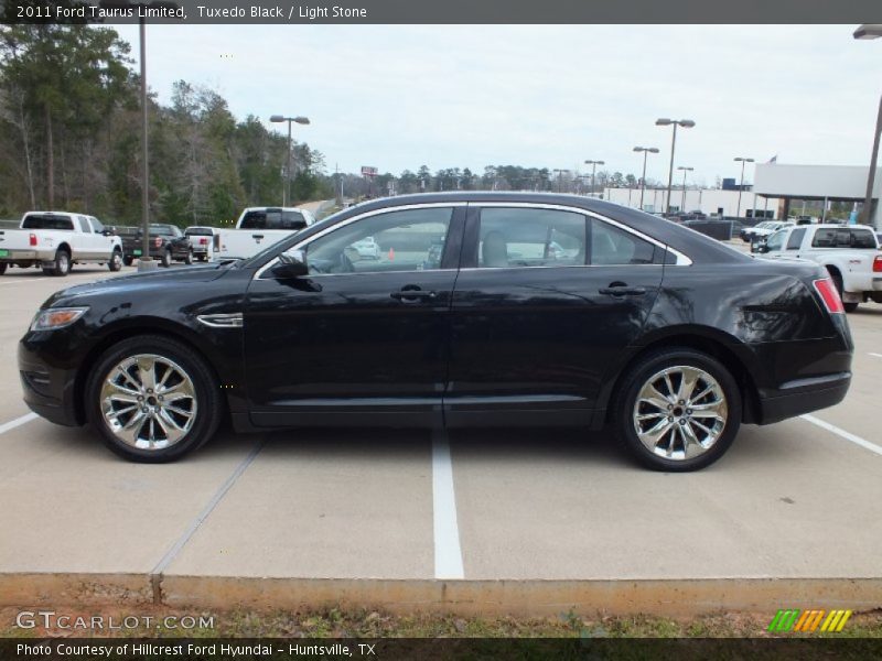 Tuxedo Black / Light Stone 2011 Ford Taurus Limited