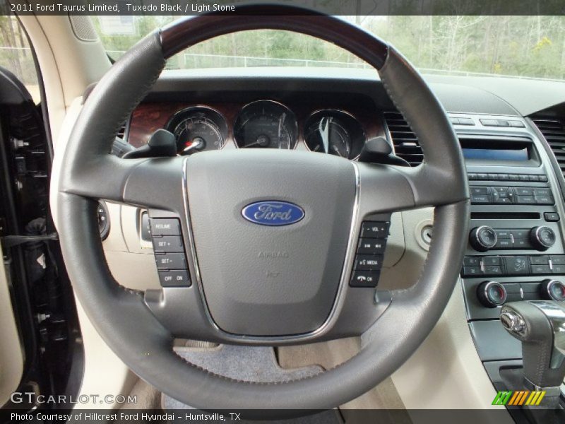 Tuxedo Black / Light Stone 2011 Ford Taurus Limited