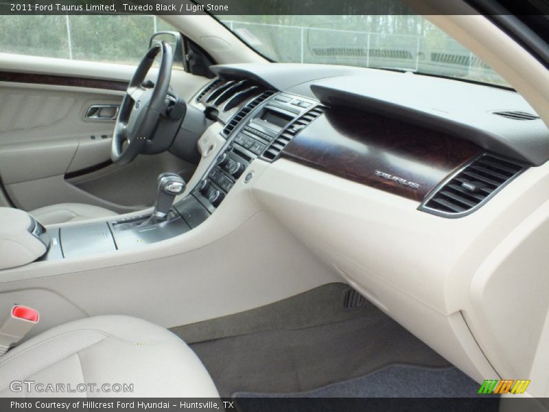 Tuxedo Black / Light Stone 2011 Ford Taurus Limited