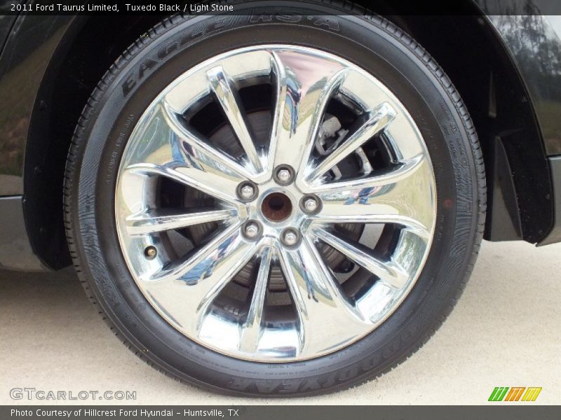 Tuxedo Black / Light Stone 2011 Ford Taurus Limited