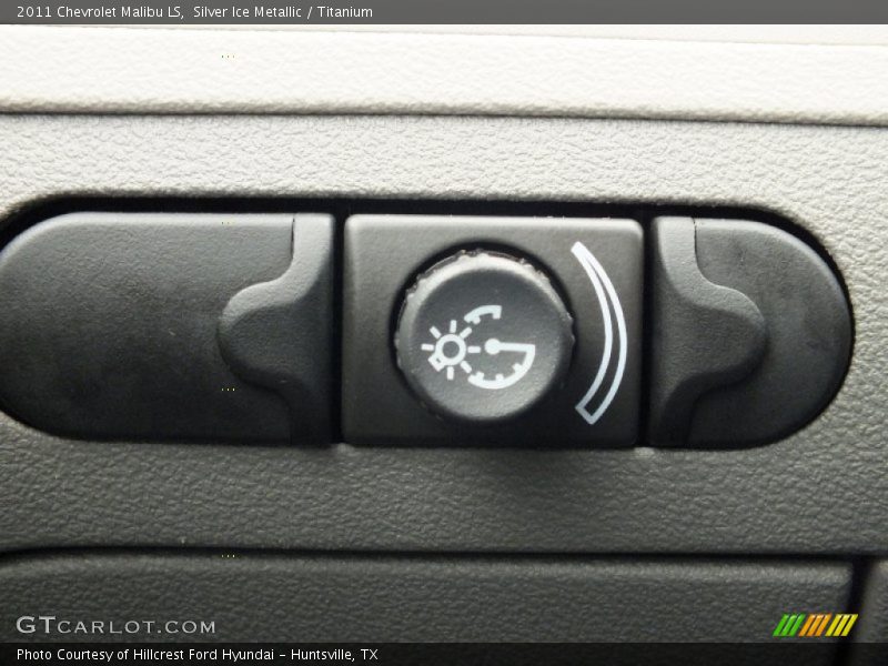 Silver Ice Metallic / Titanium 2011 Chevrolet Malibu LS