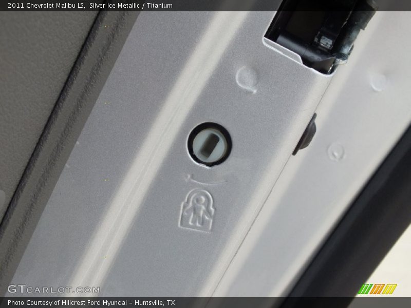 Silver Ice Metallic / Titanium 2011 Chevrolet Malibu LS