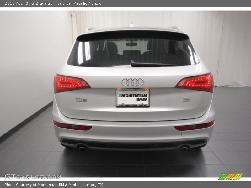 Ice Silver Metallic / Black 2010 Audi Q5 3.2 quattro