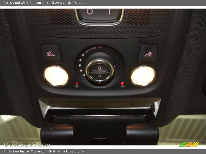 Ice Silver Metallic / Black 2010 Audi Q5 3.2 quattro