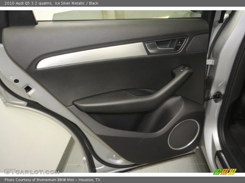 Ice Silver Metallic / Black 2010 Audi Q5 3.2 quattro
