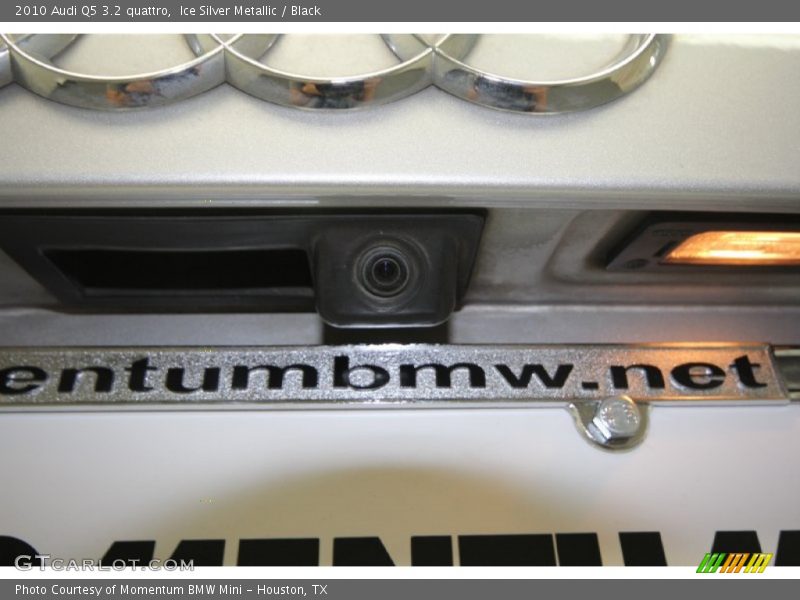 Ice Silver Metallic / Black 2010 Audi Q5 3.2 quattro