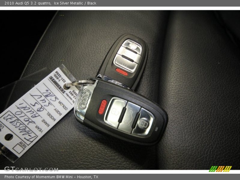 Ice Silver Metallic / Black 2010 Audi Q5 3.2 quattro
