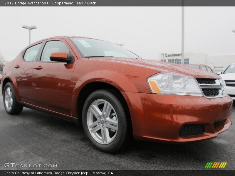 Front 3/4 View of 2012 Avenger SXT